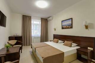 Гостиница Ирина Евпатория Двухместный номер с 1 кроватью или 2 отдельными кроватями-3