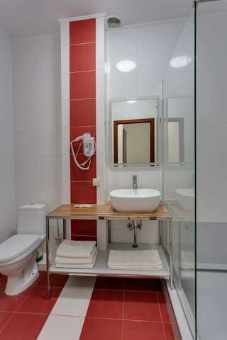 Гостиница Ирина Евпатория Четырехместный номер-11