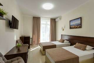 Гостиница Ирина Евпатория Двухместный номер с 1 кроватью или 2 отдельными кроватями-1